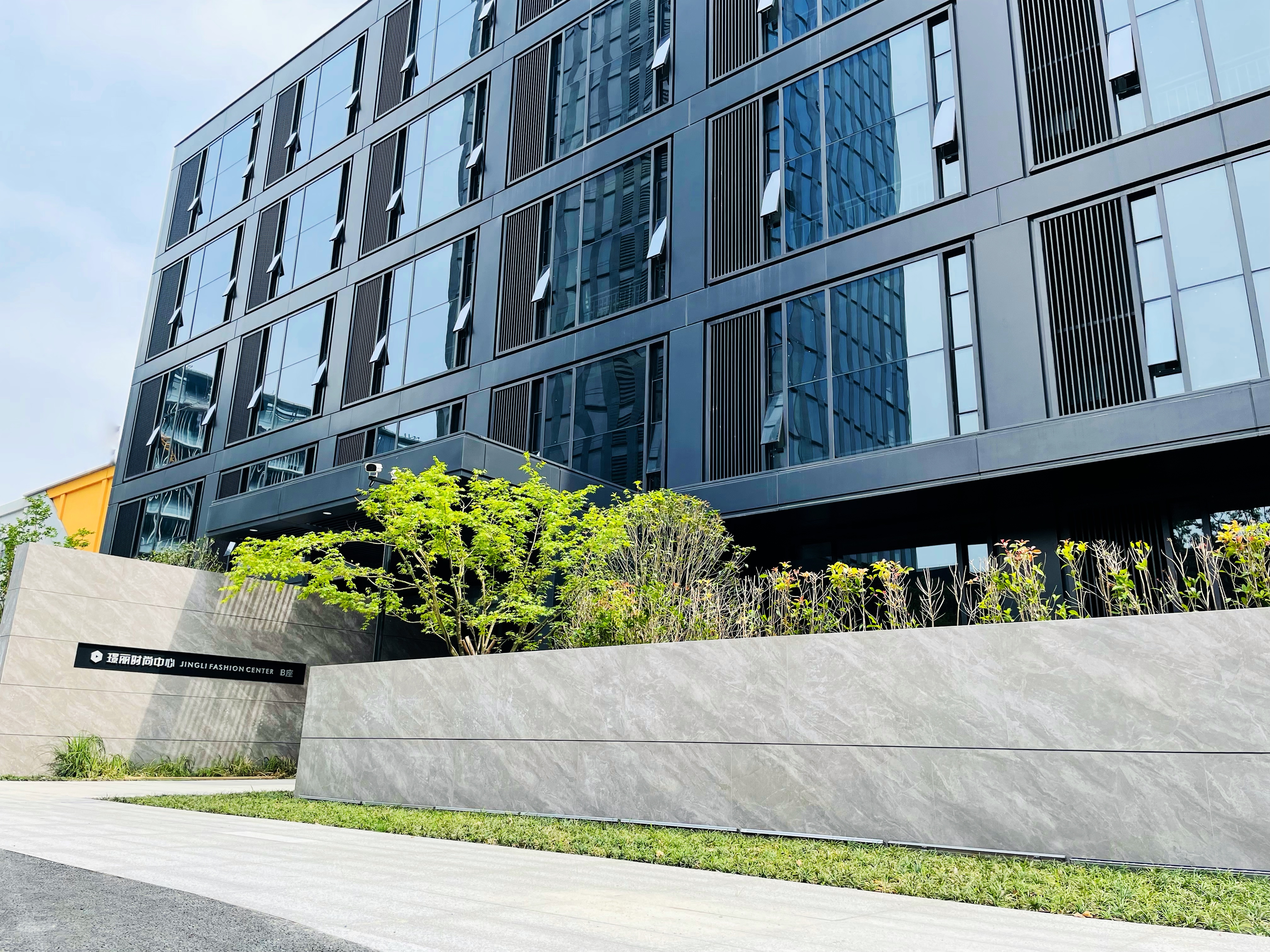 53d80a2cb63b4ec65bec9b177ee83735