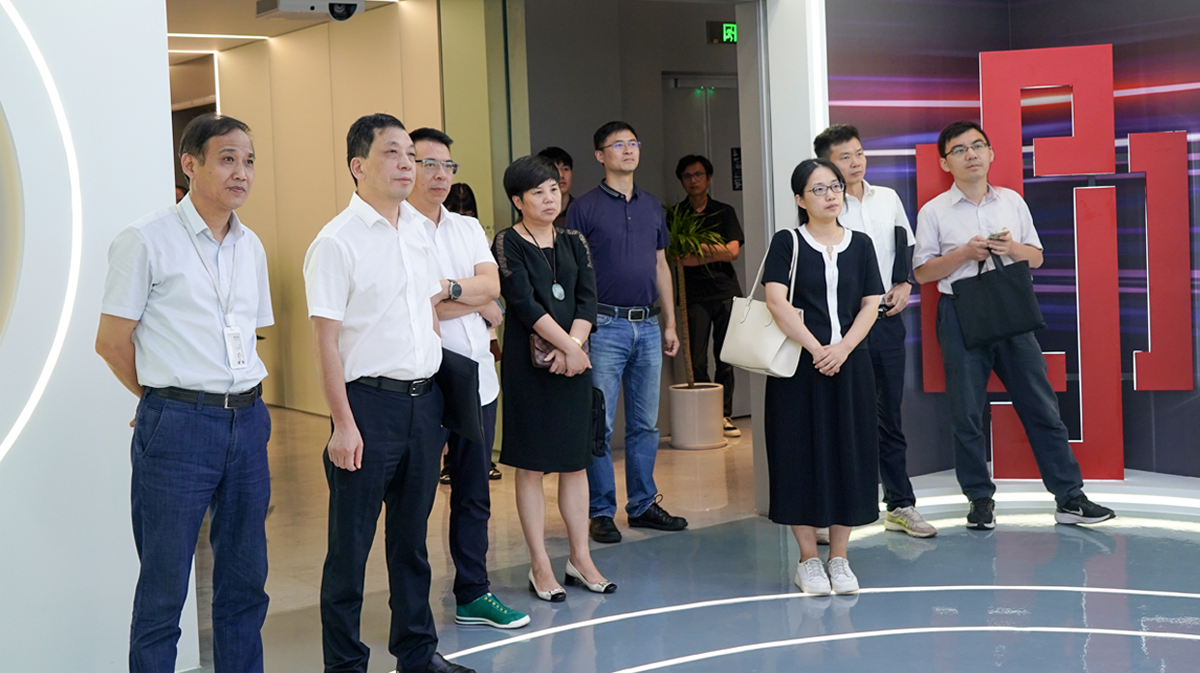 77018d7c2cad6b0d1fd6b387bcc4124a